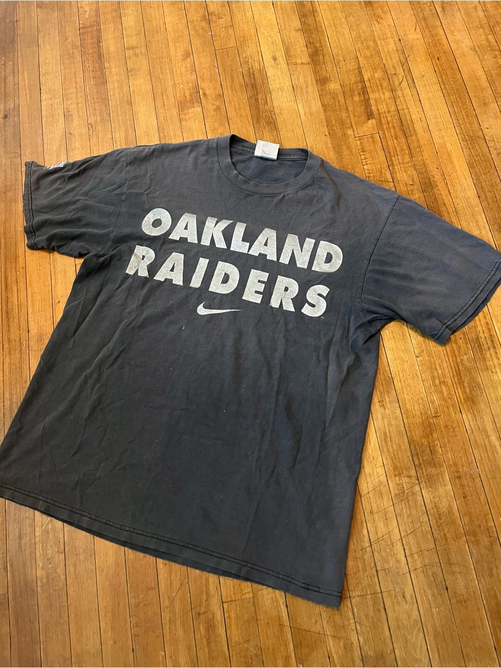 Vintage 90s Oakland Raiders Nike Pro Line T-Shirt